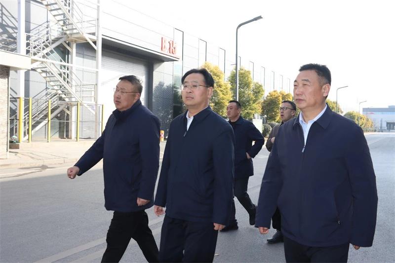 鞏義市委書記、市長郭程明蒞臨明泰鋁業慰問一線員工